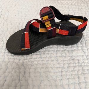 Chaco Sandals (navy, red)